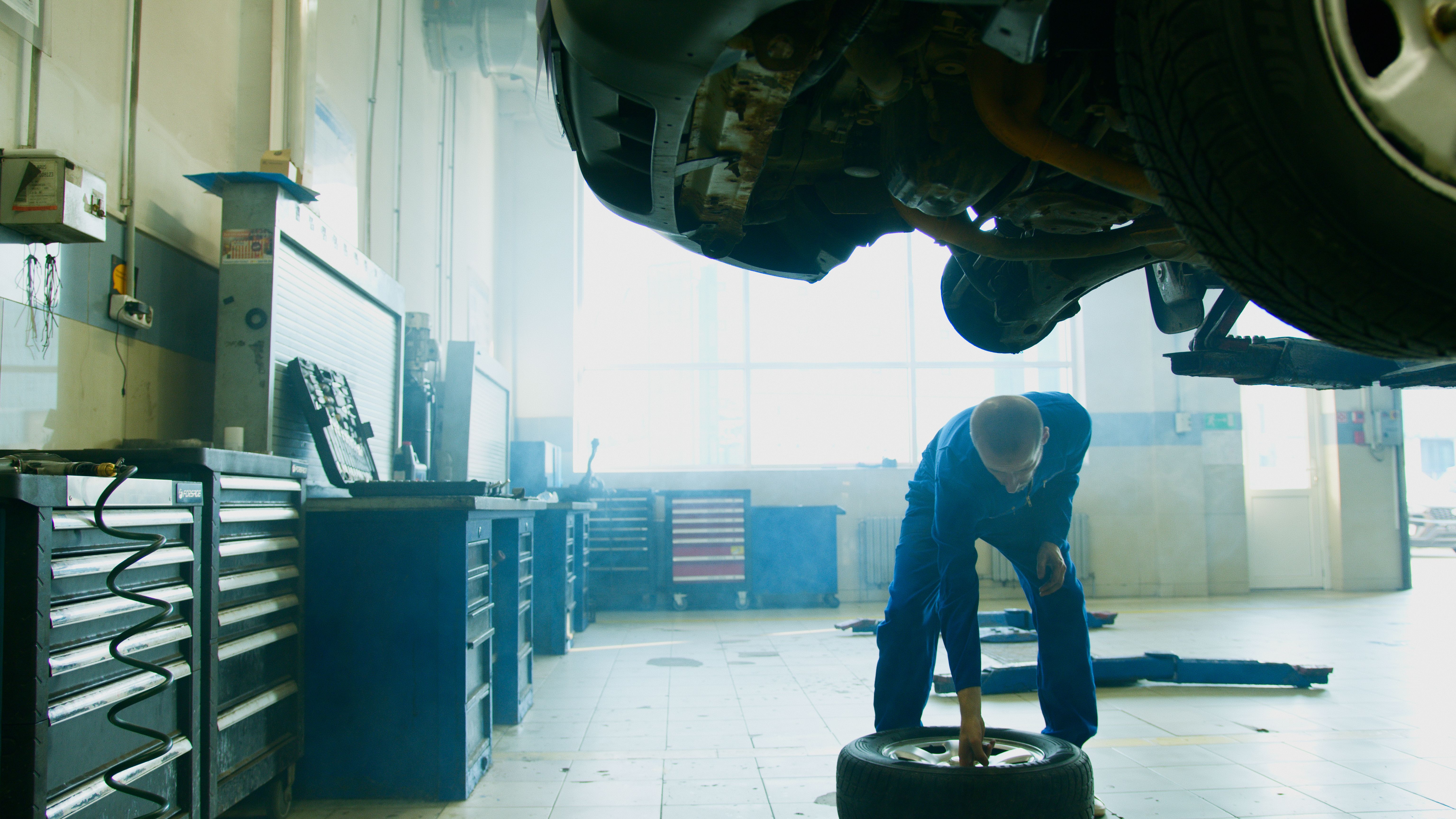 Commercial truck parts and components